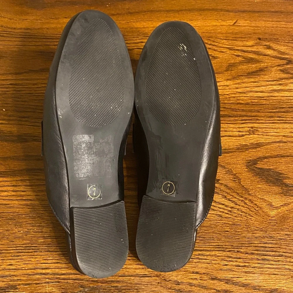 Steve Madden Black Slip-On Shoes with Gold Detail - Picture 7 of 9